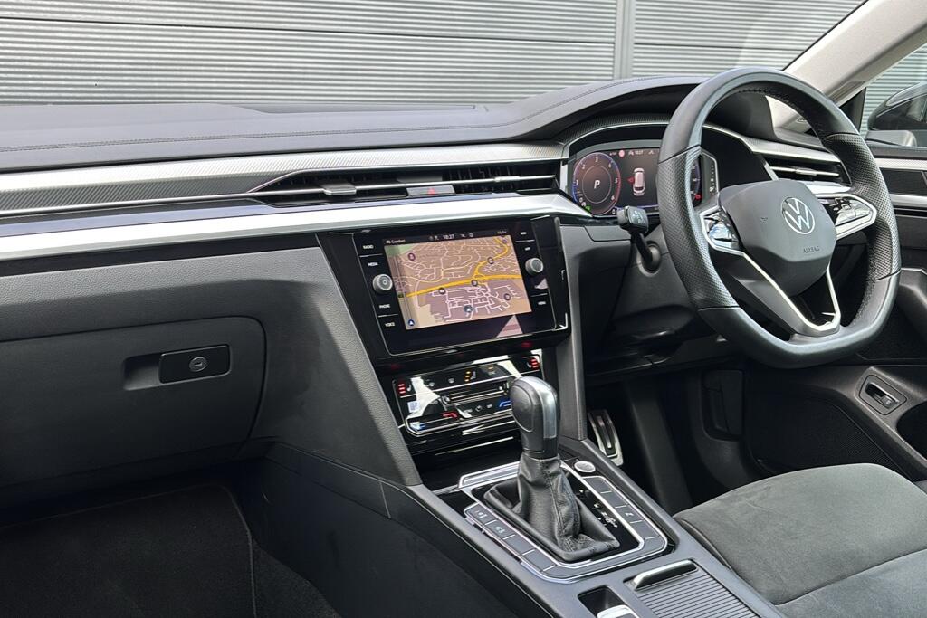 Main listing image - Volkswagen Arteon Shooting Brake