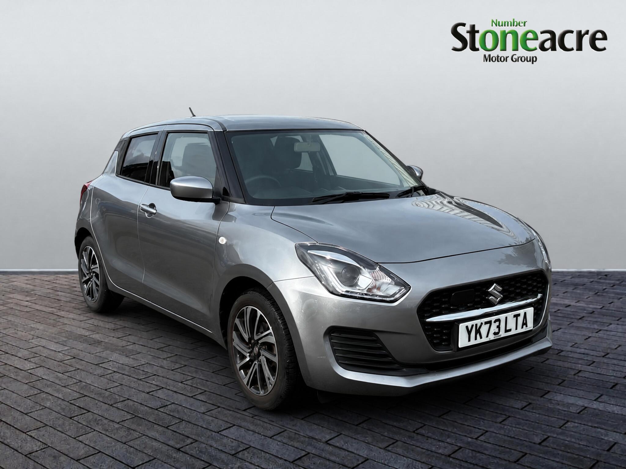 Main listing image - Suzuki Swift