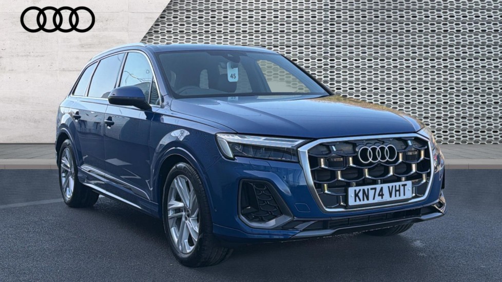 Main listing image - Audi Q7