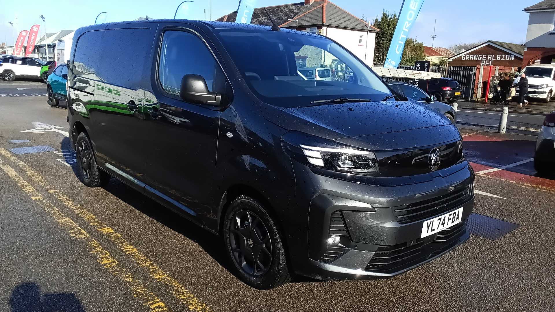 Main listing image - Vauxhall Vivaro