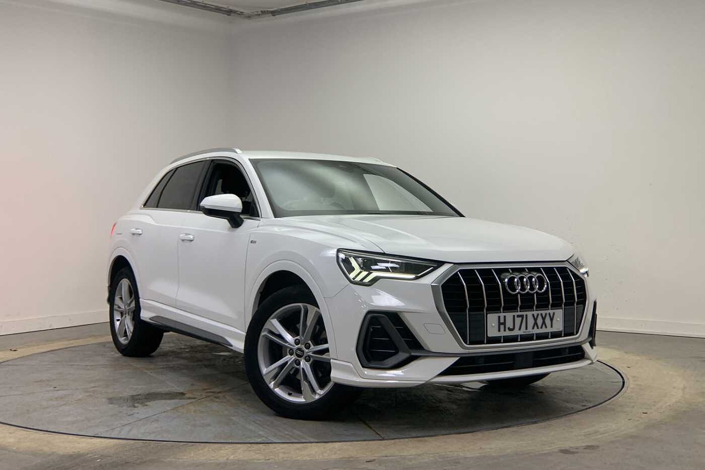 Main listing image - Audi Q3