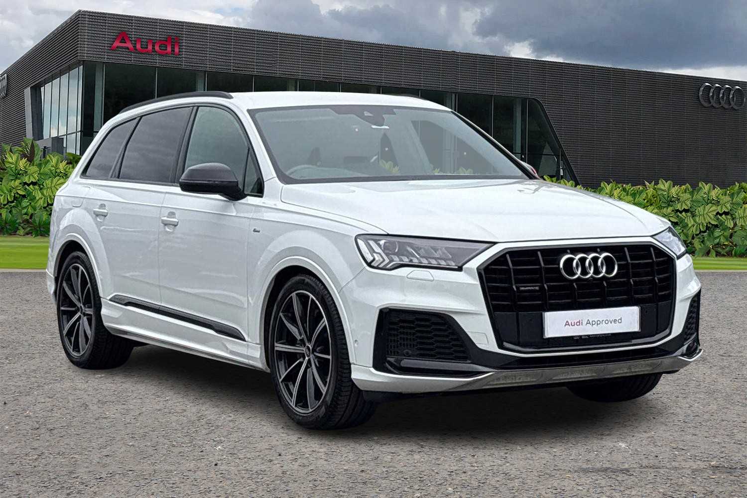 Main listing image - Audi Q7