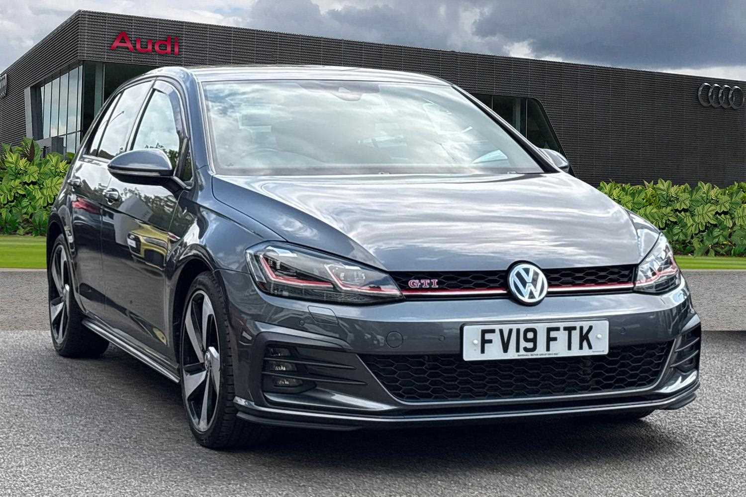 Main listing image - Volkswagen Golf GTI