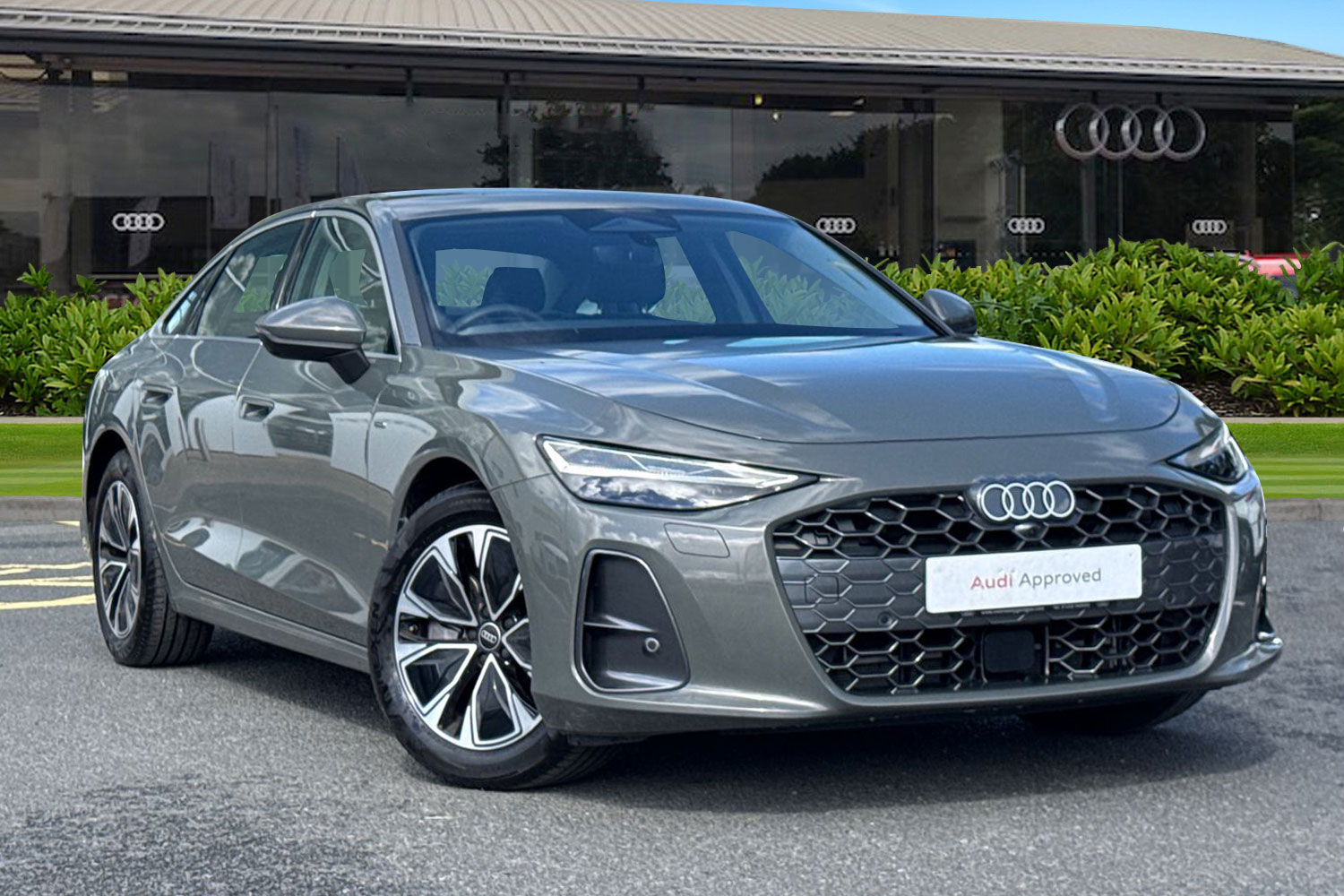 Main listing image - Audi A6