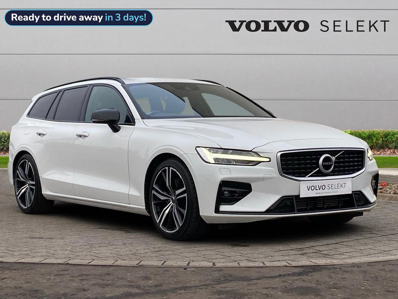 Main listing image - Volvo V60