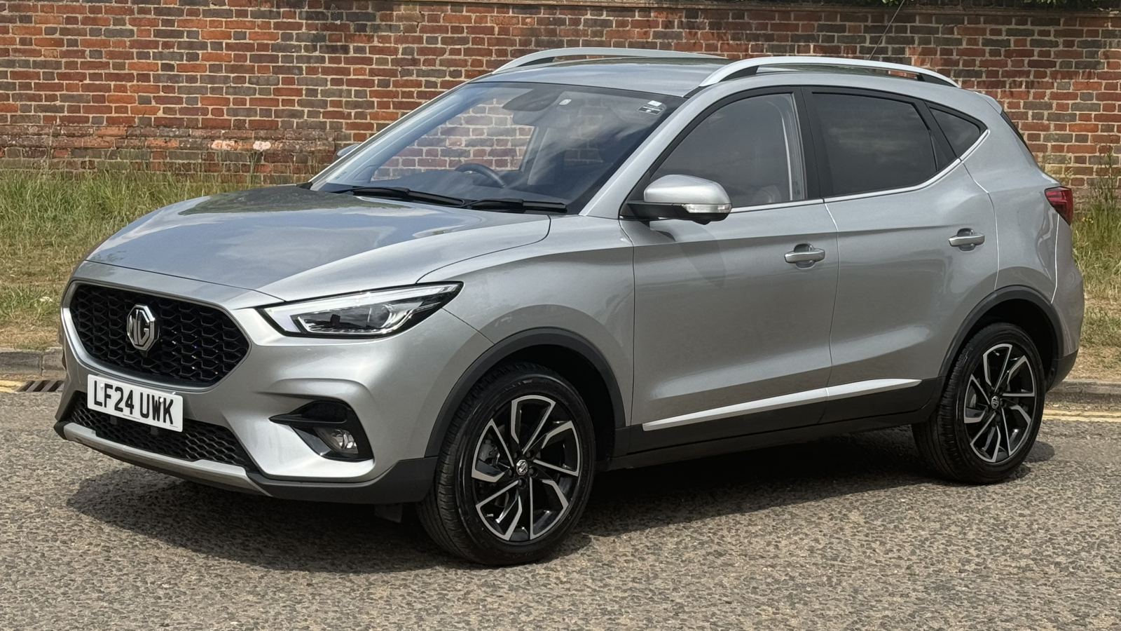 Main listing image - MG ZS