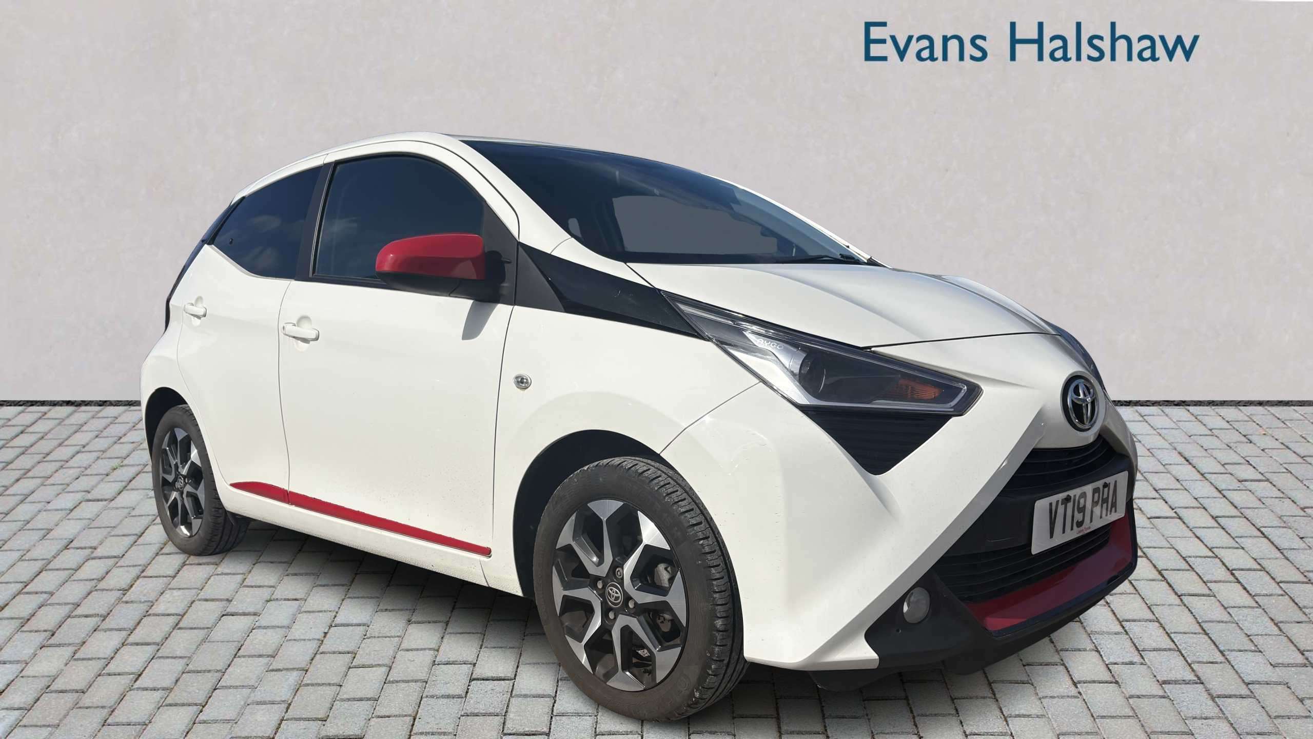 Main listing image - Toyota Aygo