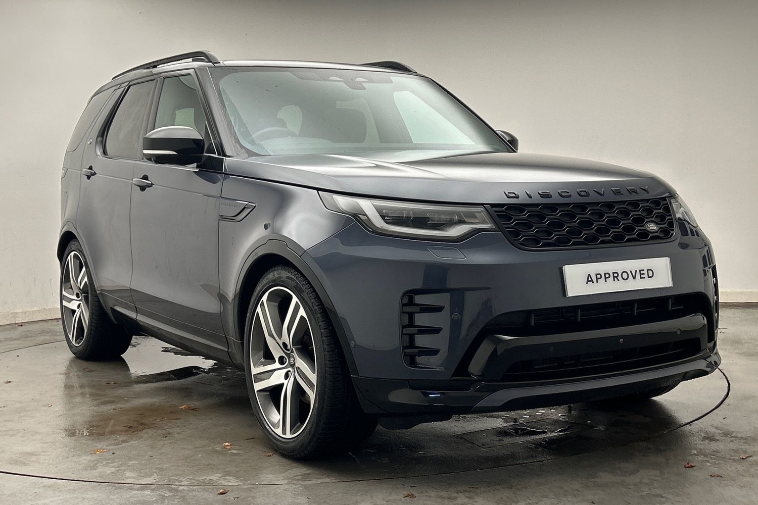 Main listing image - Land Rover Discovery