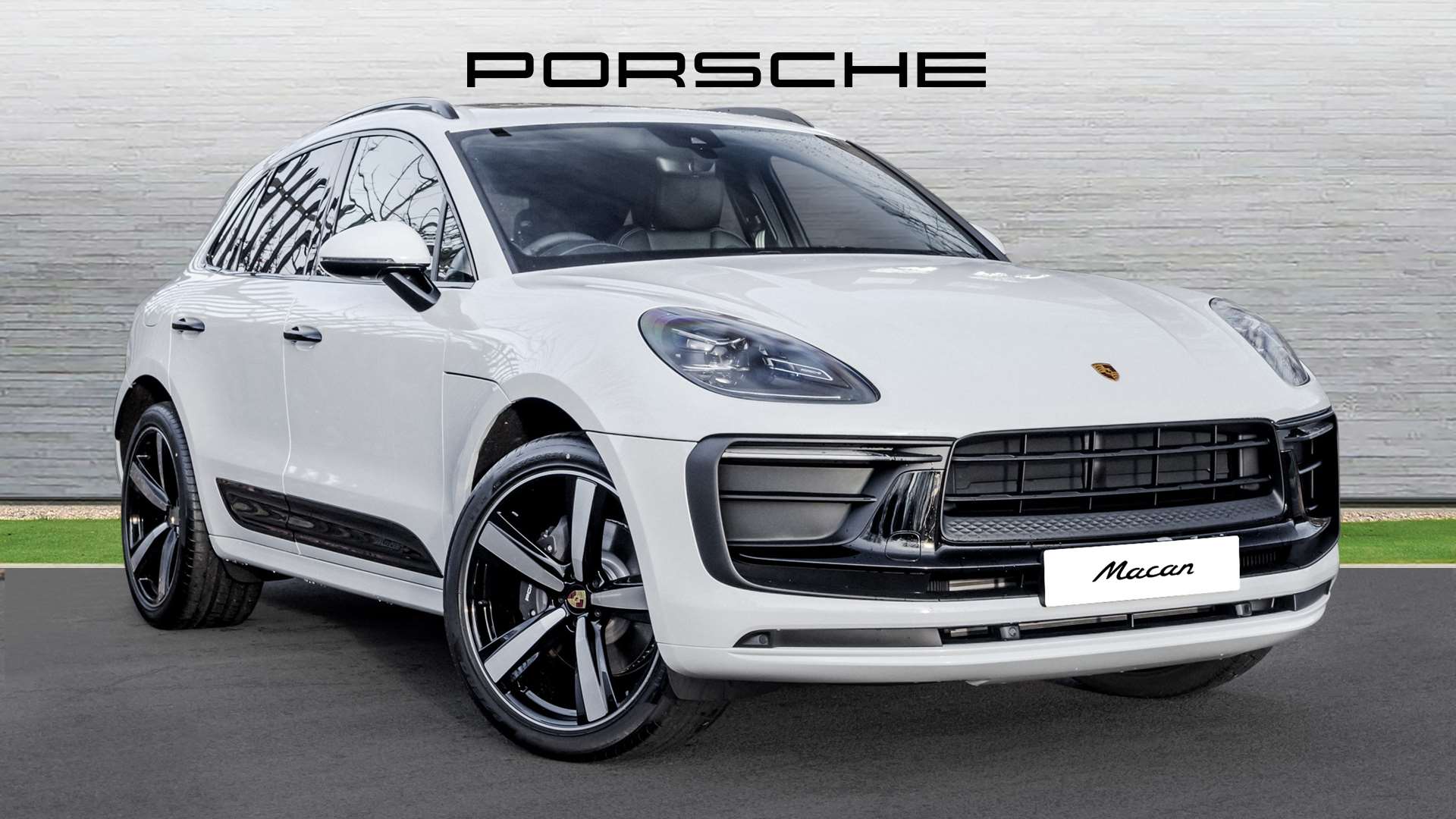 Main listing image - Porsche Macan
