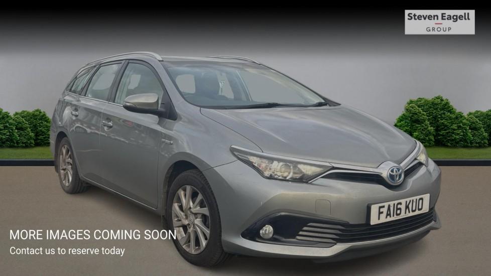 Main listing image - Toyota Auris Touring Sport