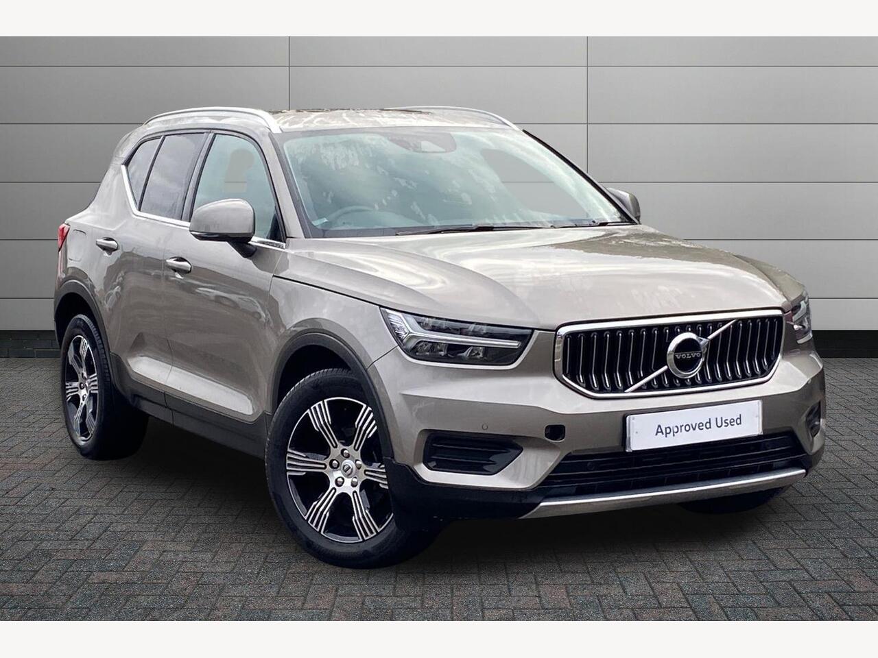 Main listing image - Volvo XC40