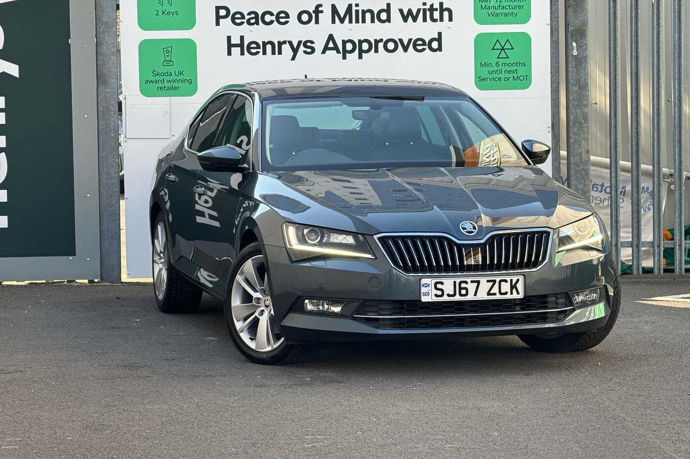 Main listing image - Skoda Superb
