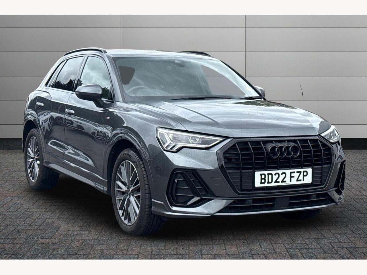 Main listing image - Audi Q3