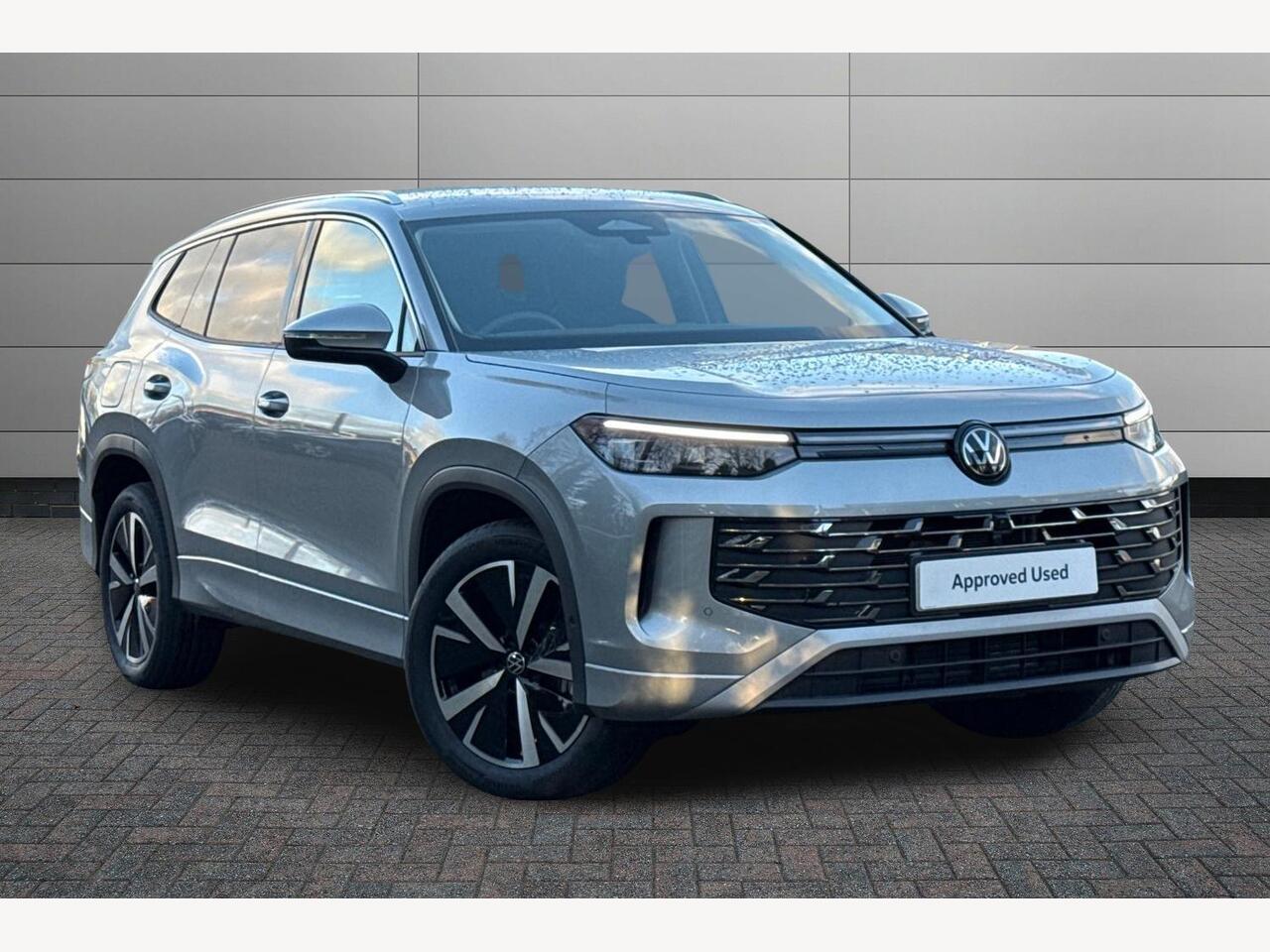 Main listing image - Volkswagen Tayron