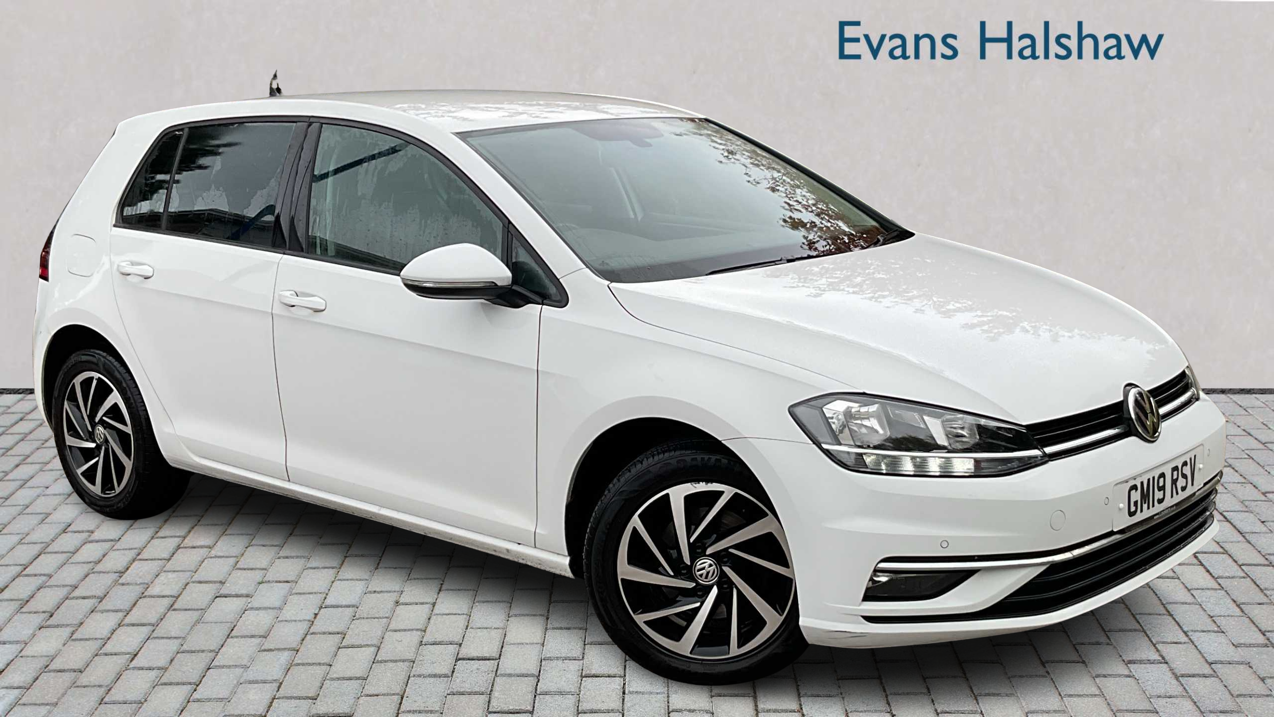 Main listing image - Volkswagen Golf