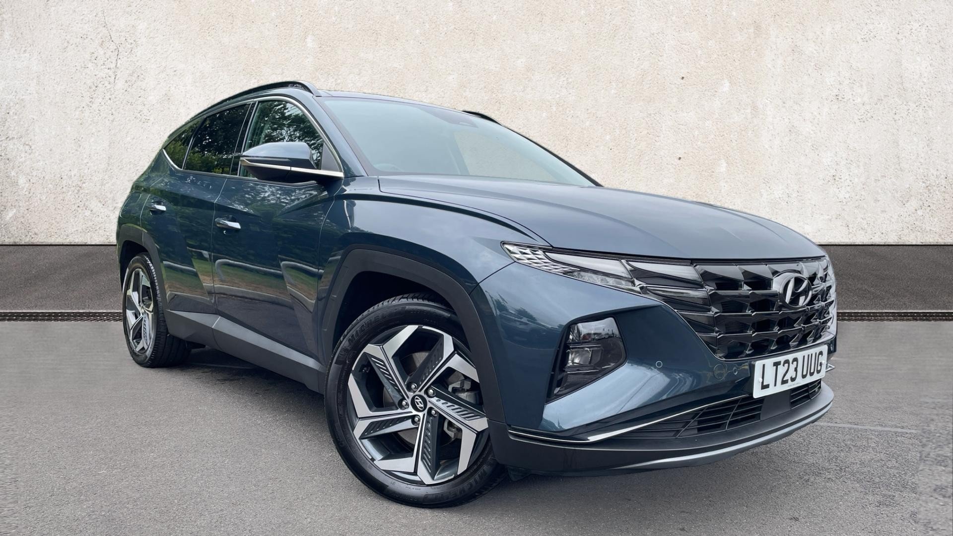 Main listing image - Hyundai Tucson