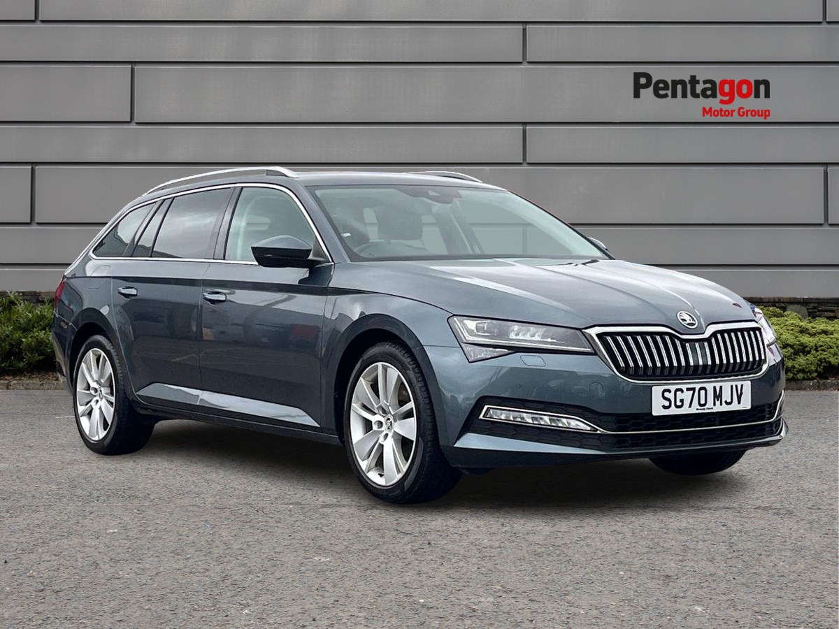 Main listing image - Skoda Superb Estate