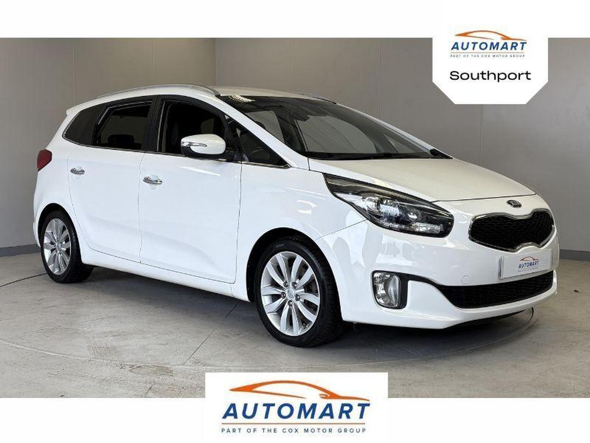 Main listing image - Kia Carens