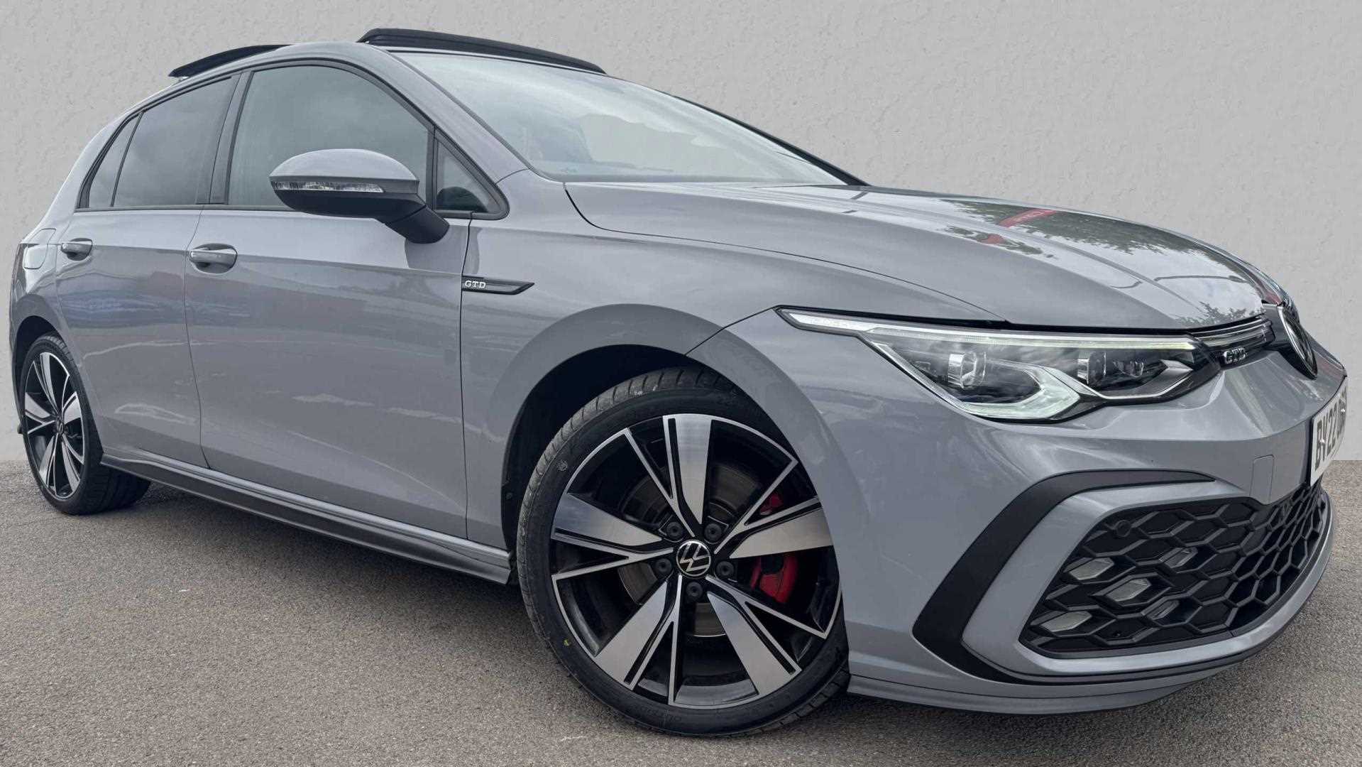 Main listing image - Volkswagen Golf