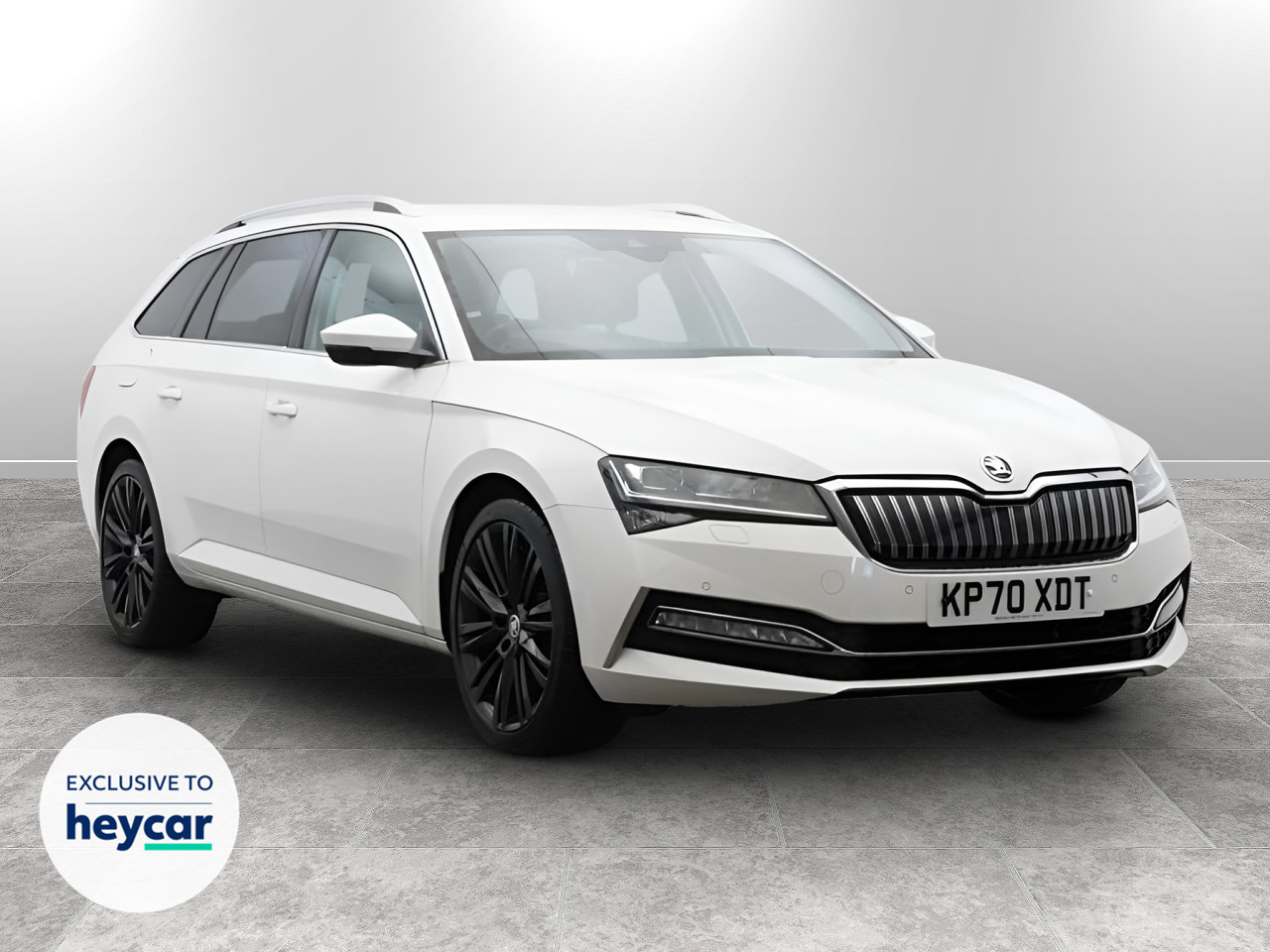 Main listing image - Skoda Superb Estate