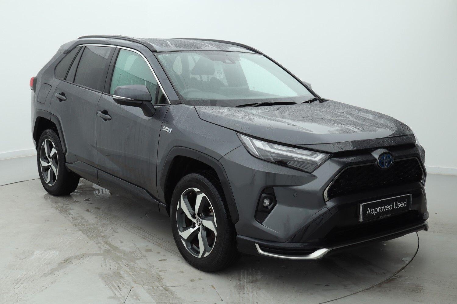 Main listing image - Toyota RAV4