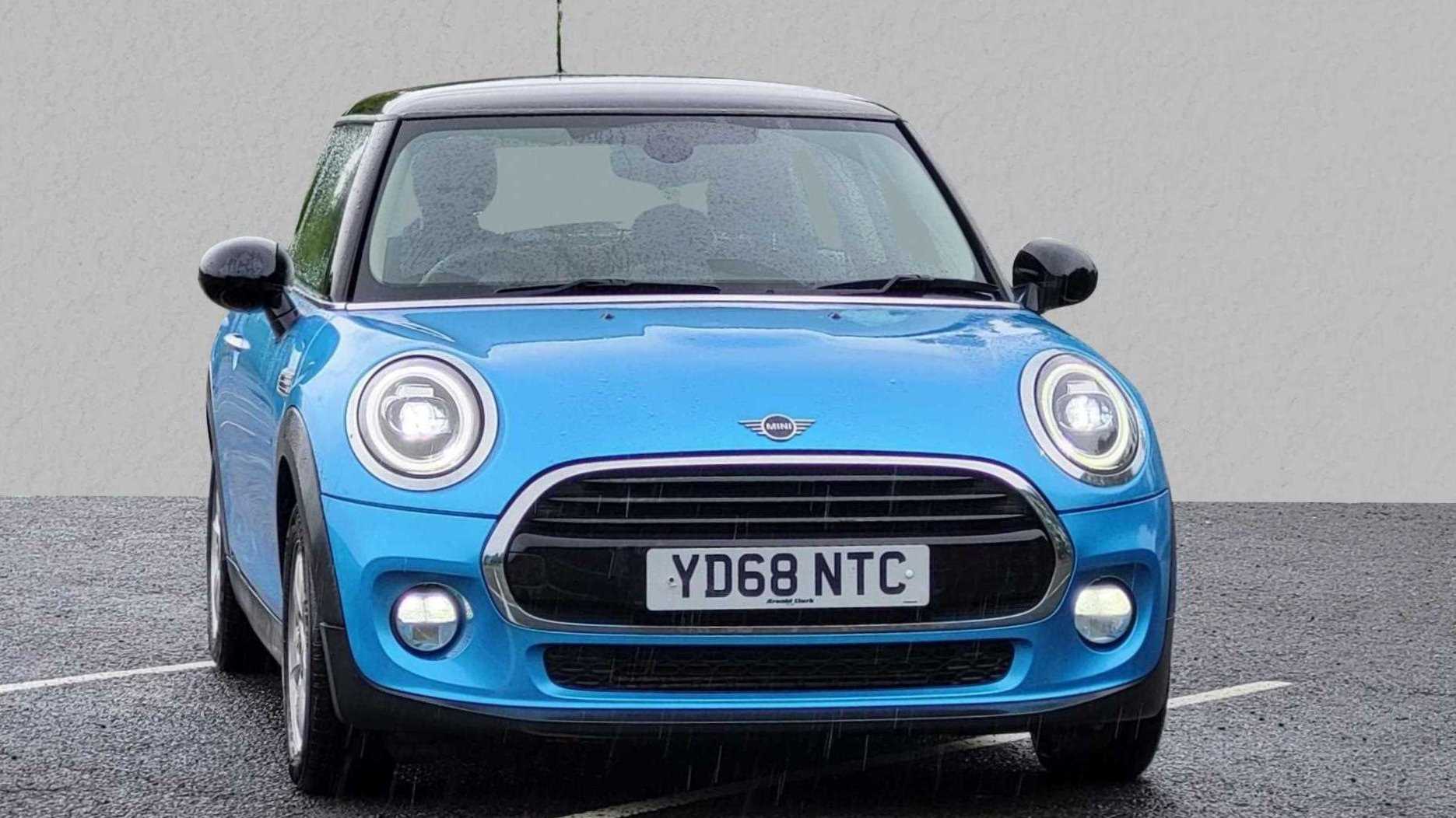 Main listing image - MINI Hatchback