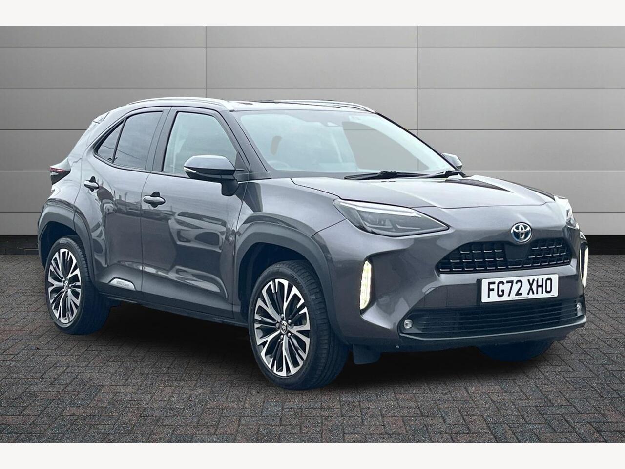 Main listing image - Toyota Yaris Cross