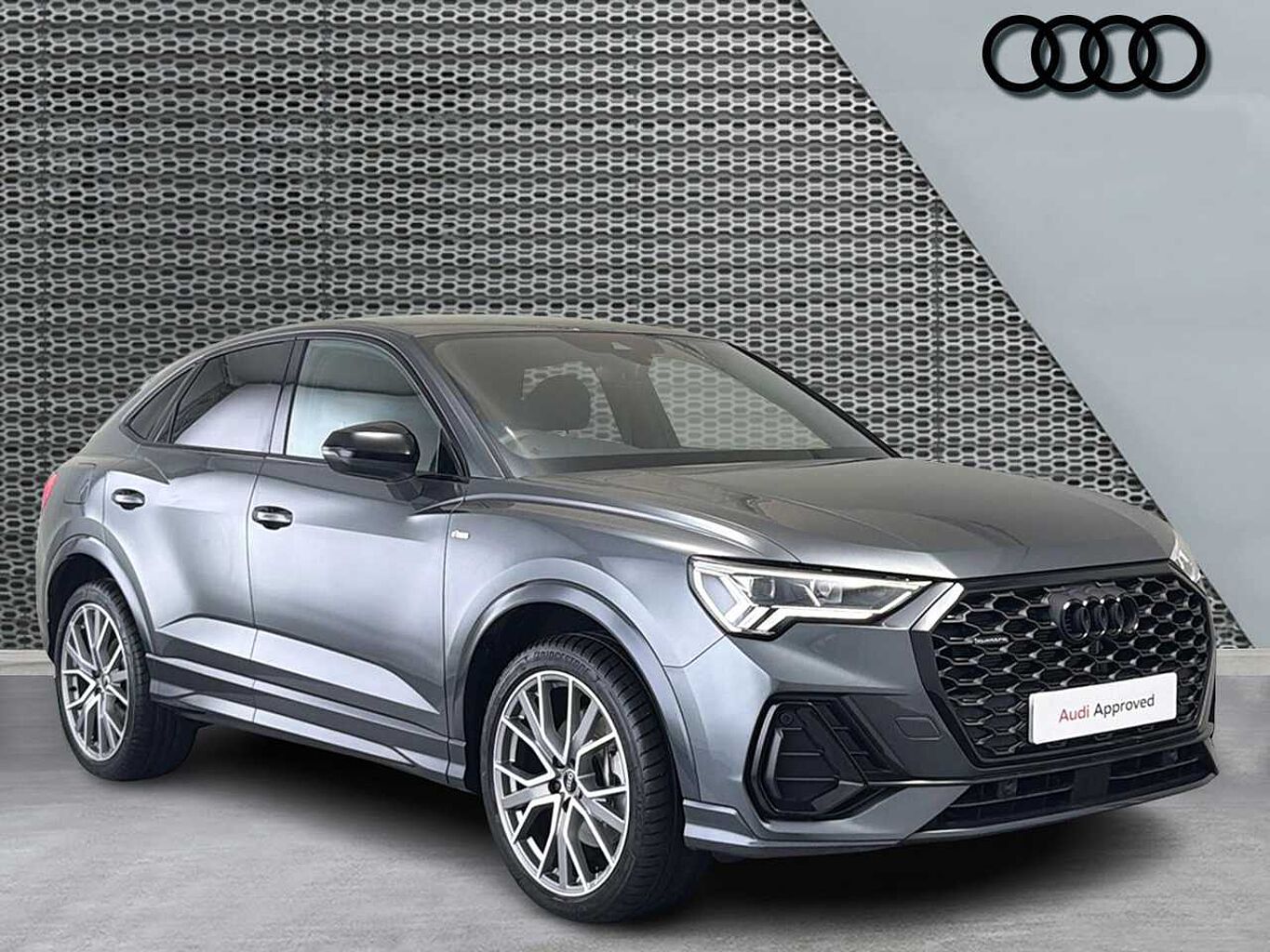 Main listing image - Audi Q3
