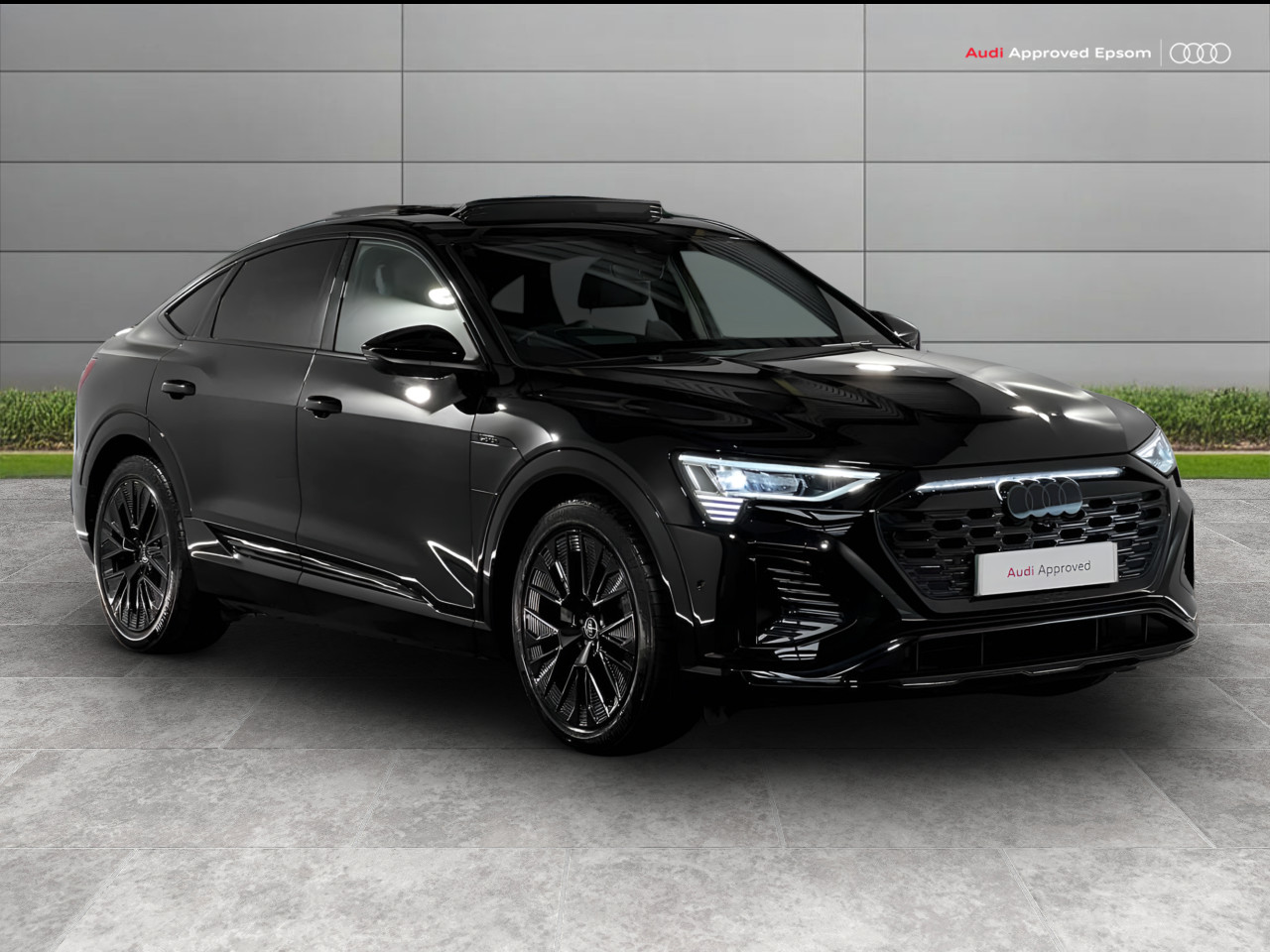 Main listing image - Audi Q8 e-tron