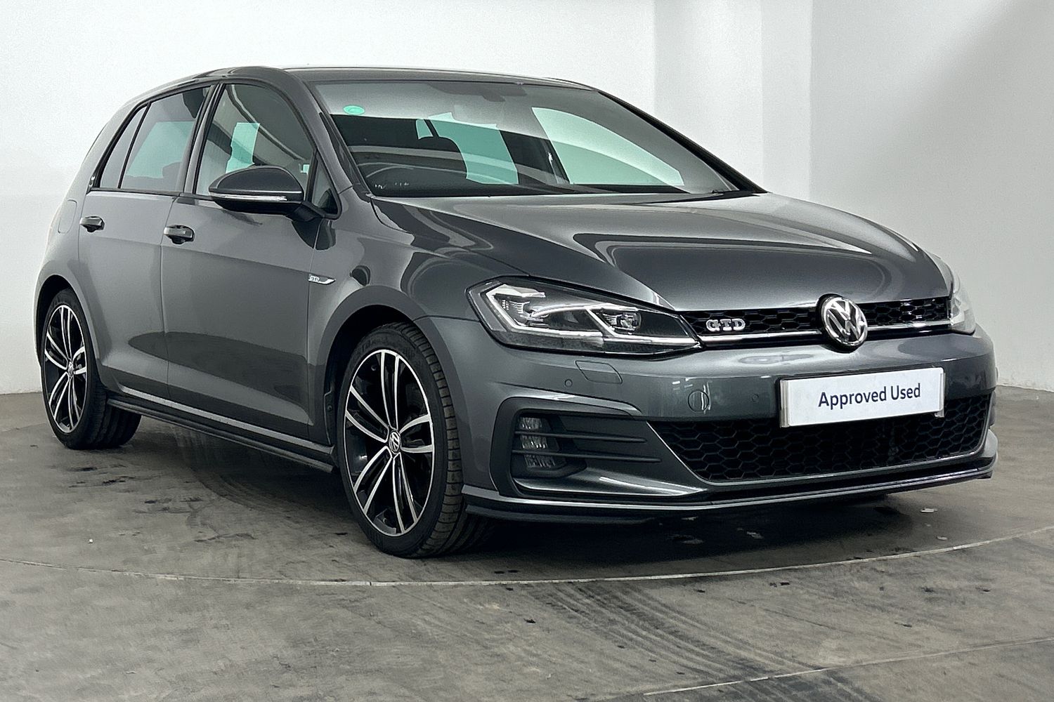 Main listing image - Volkswagen Golf