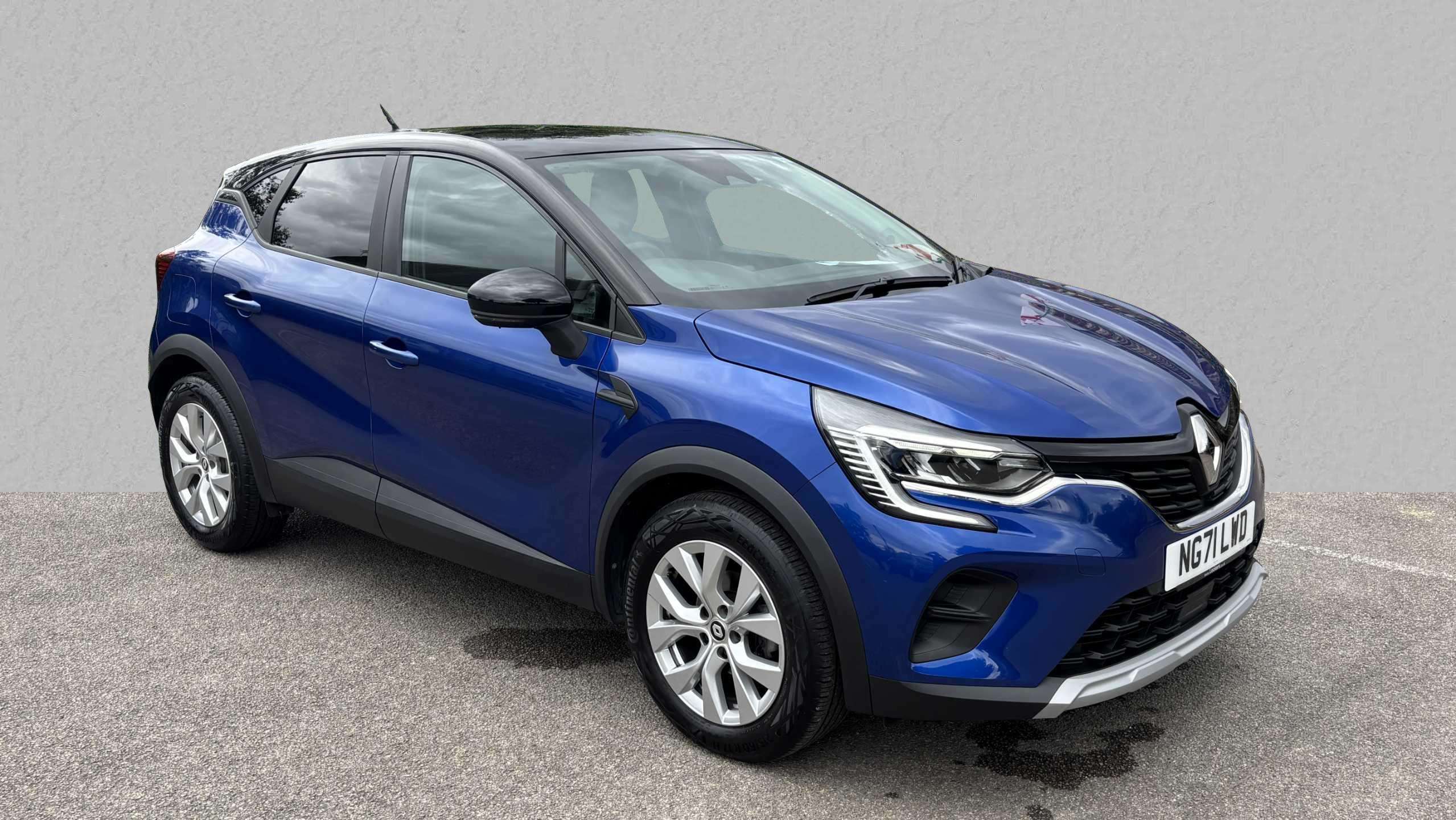 Main listing image - Renault Captur