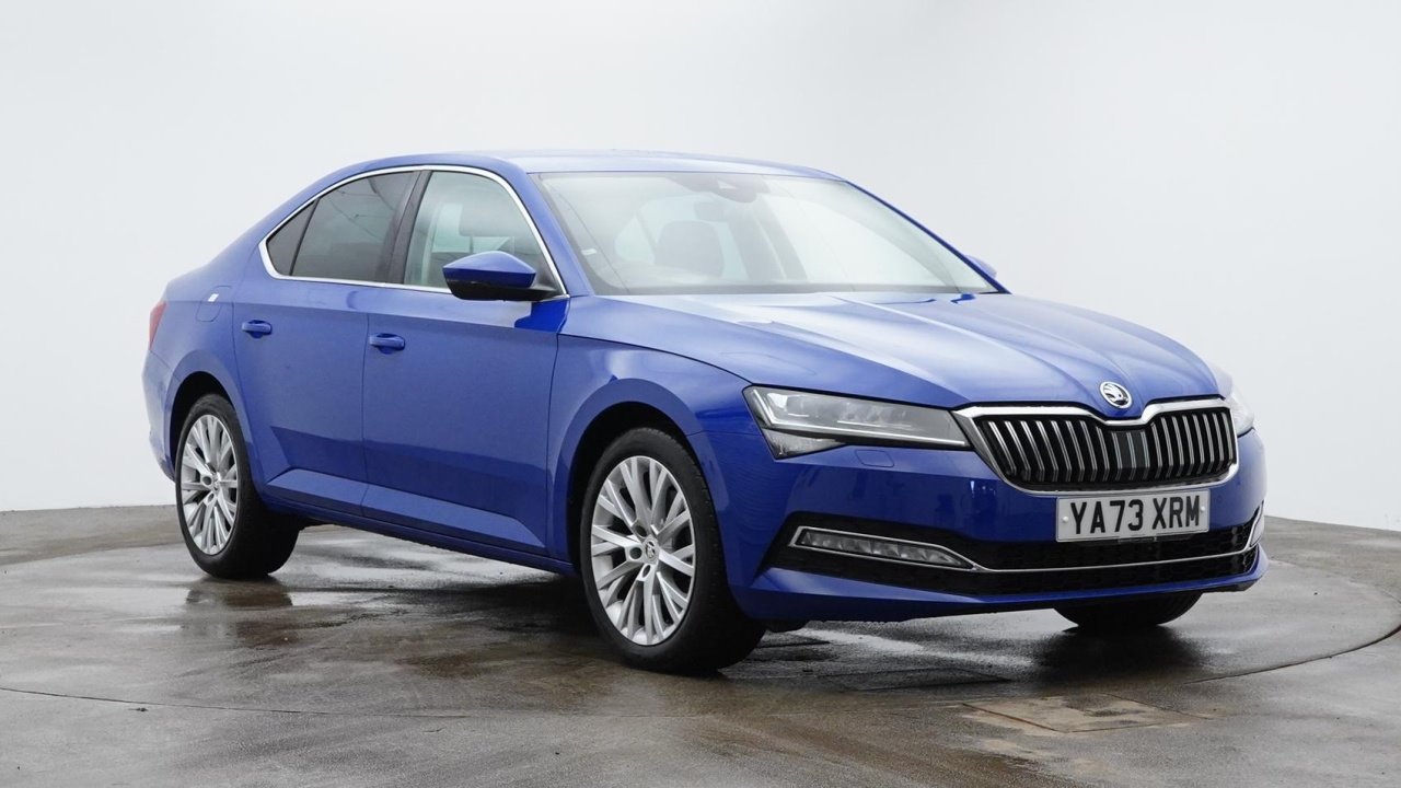 Main listing image - Skoda Superb