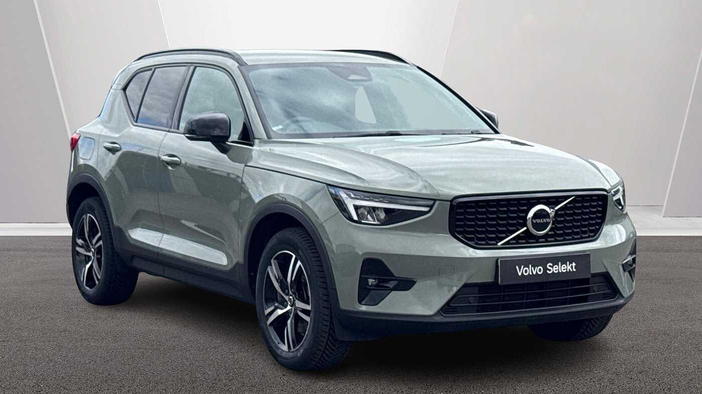 Main listing image - Volvo XC40