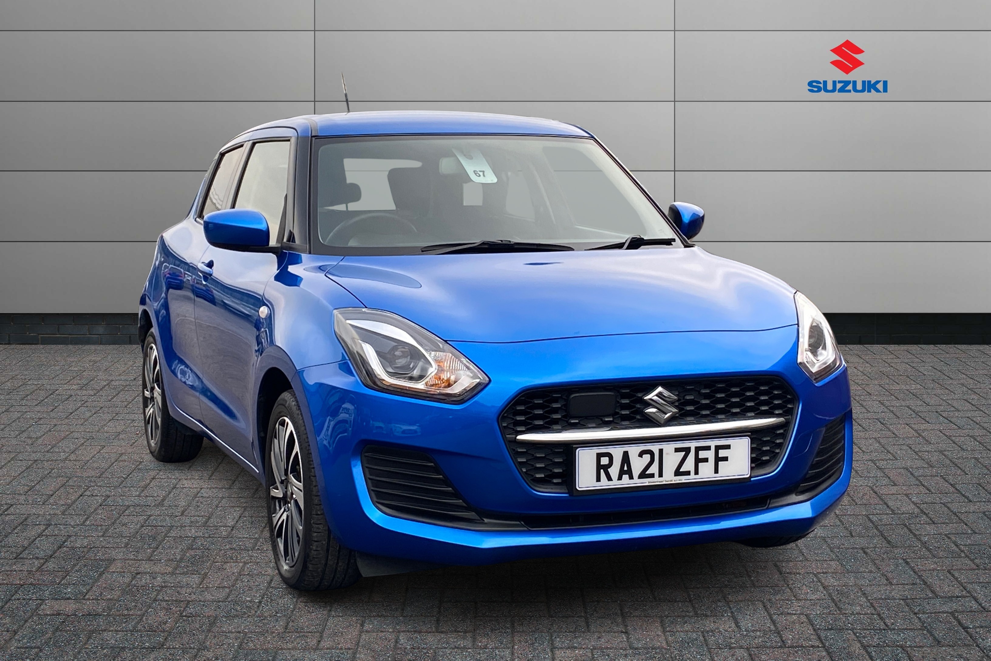 Main listing image - Suzuki Swift