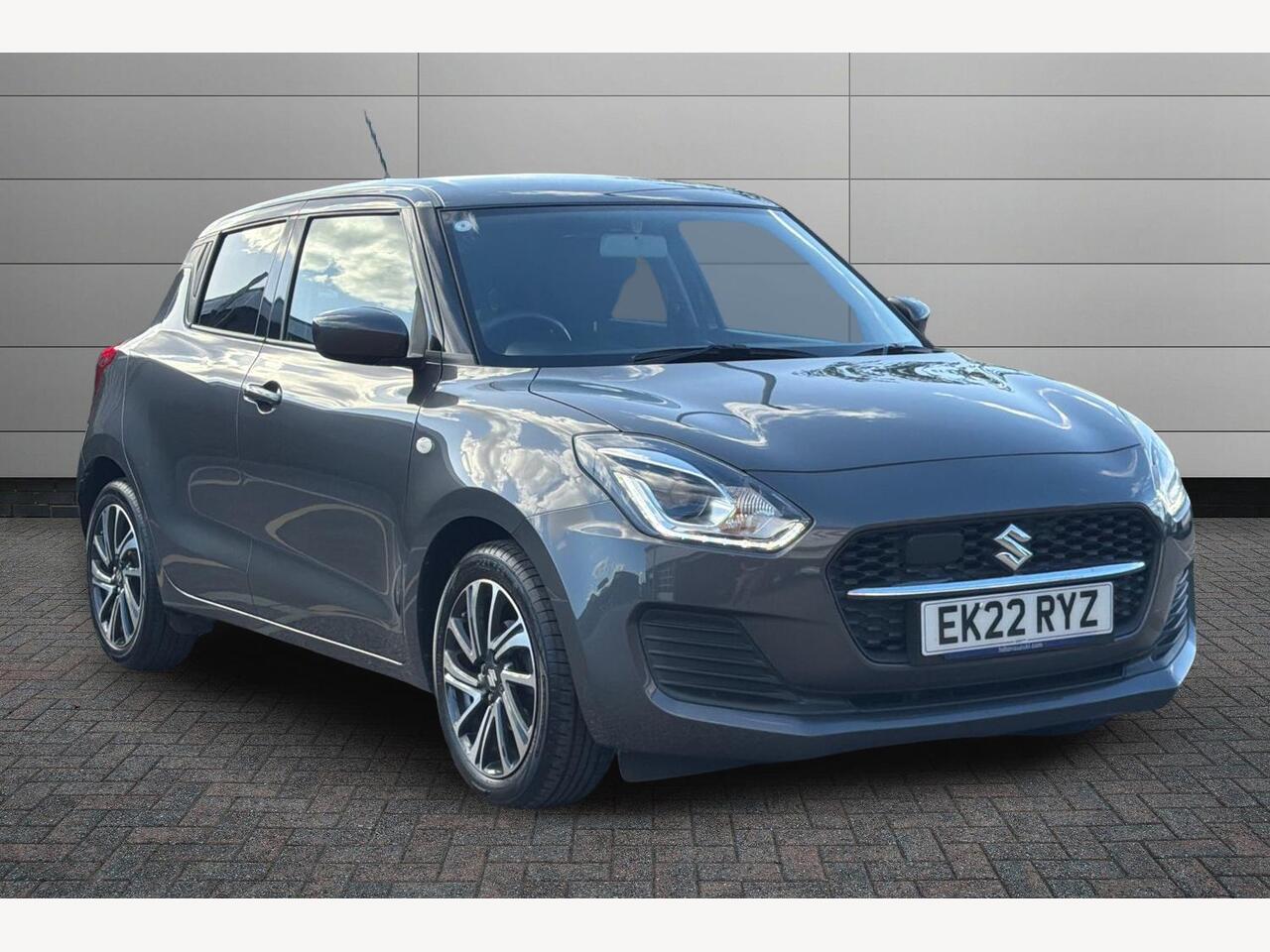 Main listing image - Suzuki Swift