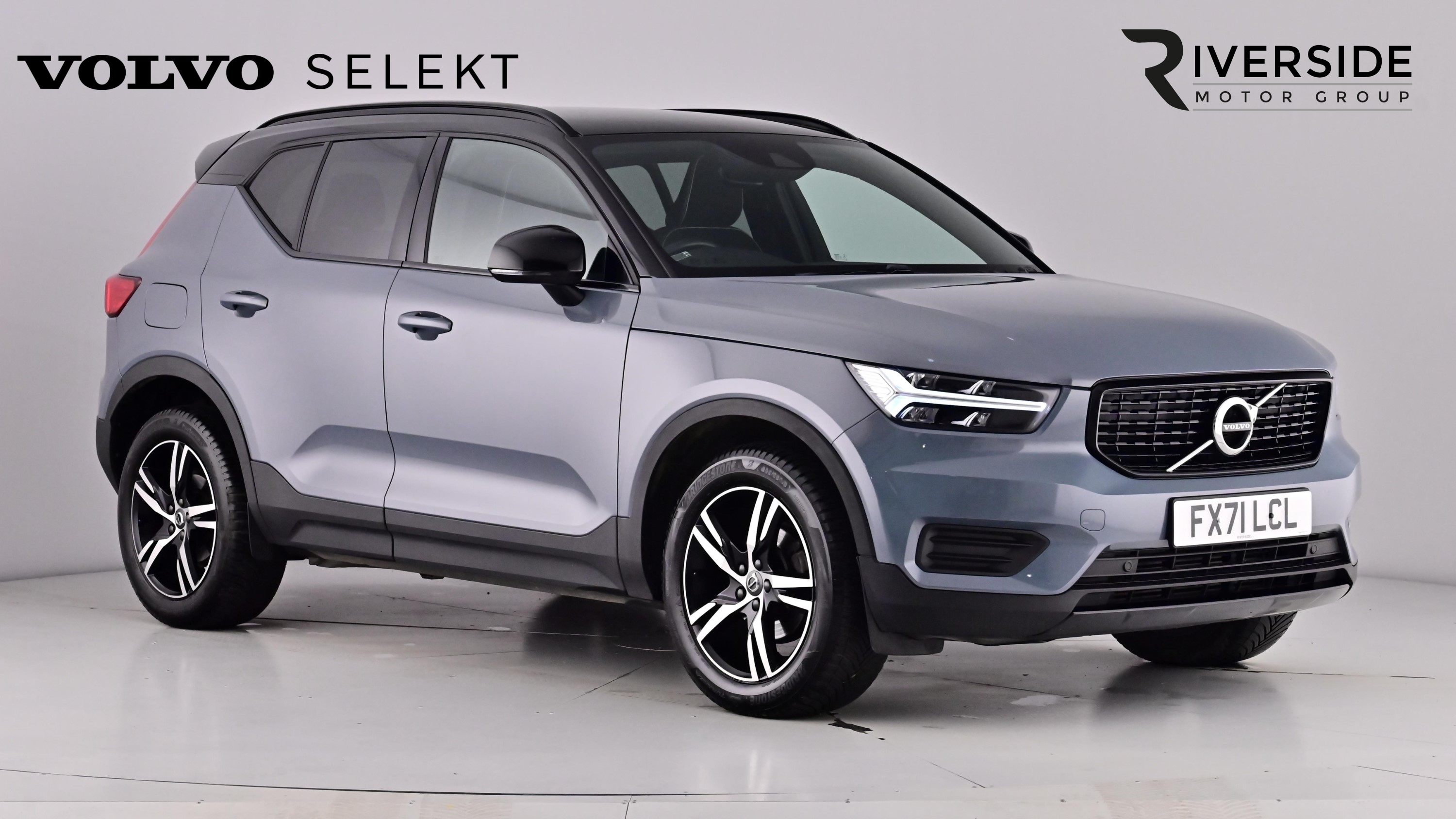 Main listing image - Volvo XC40