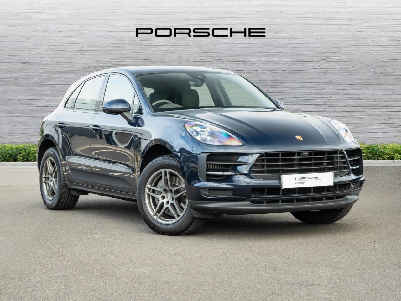 Main listing image - Porsche Macan