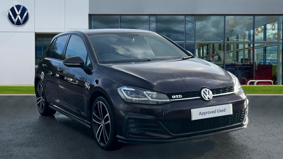 Main listing image - Volkswagen Golf