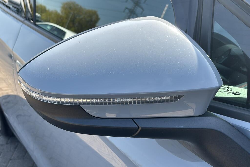 Main listing image - Volkswagen ID.5