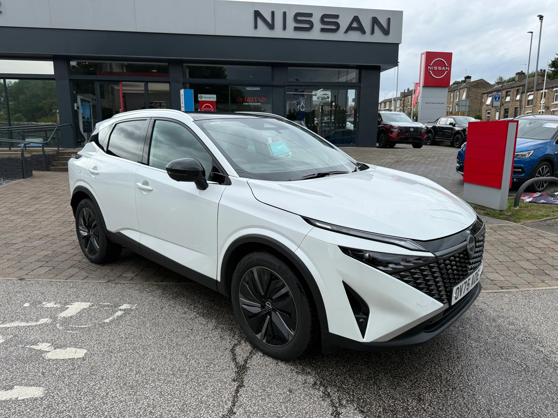 Main listing image - Nissan Qashqai