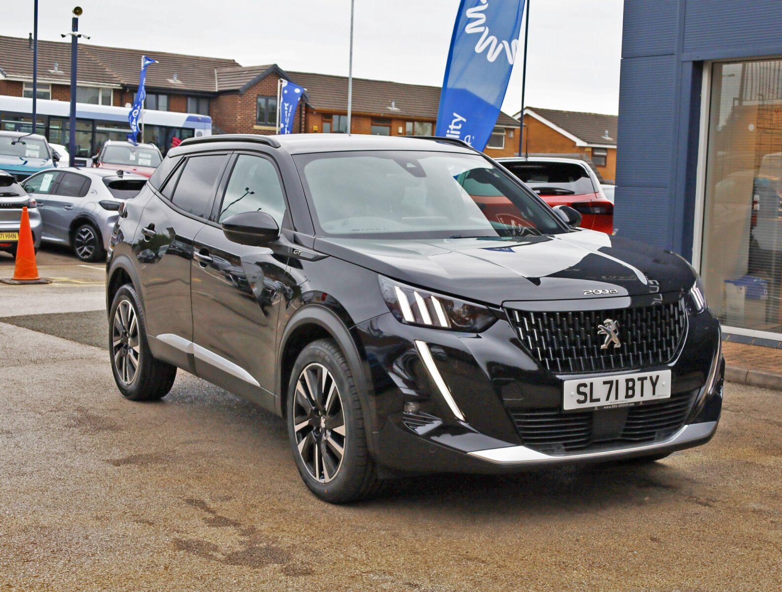 Main listing image - Peugeot 2008