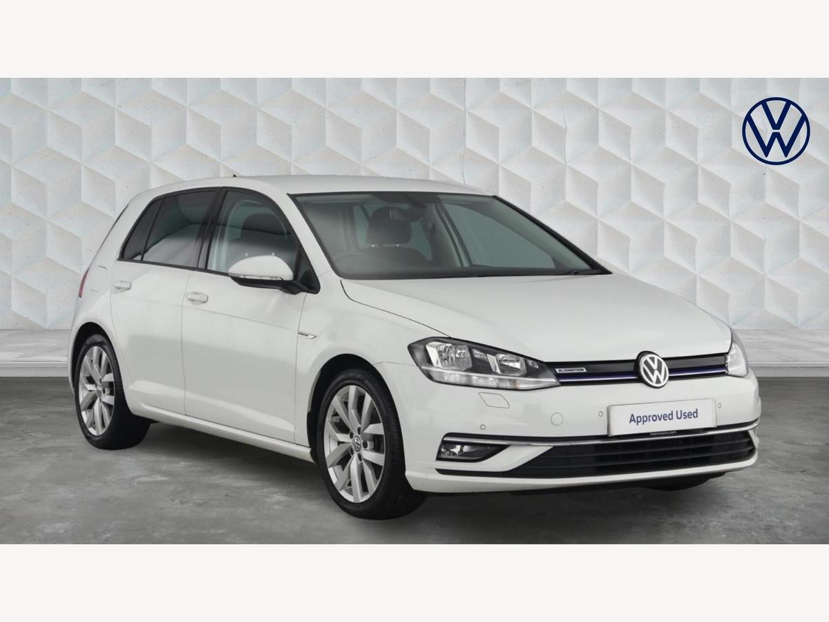 Main listing image - Volkswagen Golf