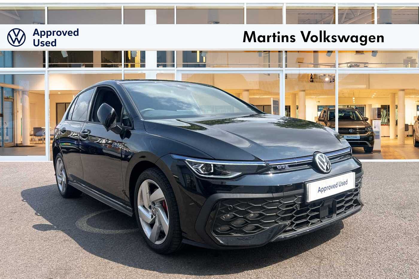 Main listing image - Volkswagen Golf GTE