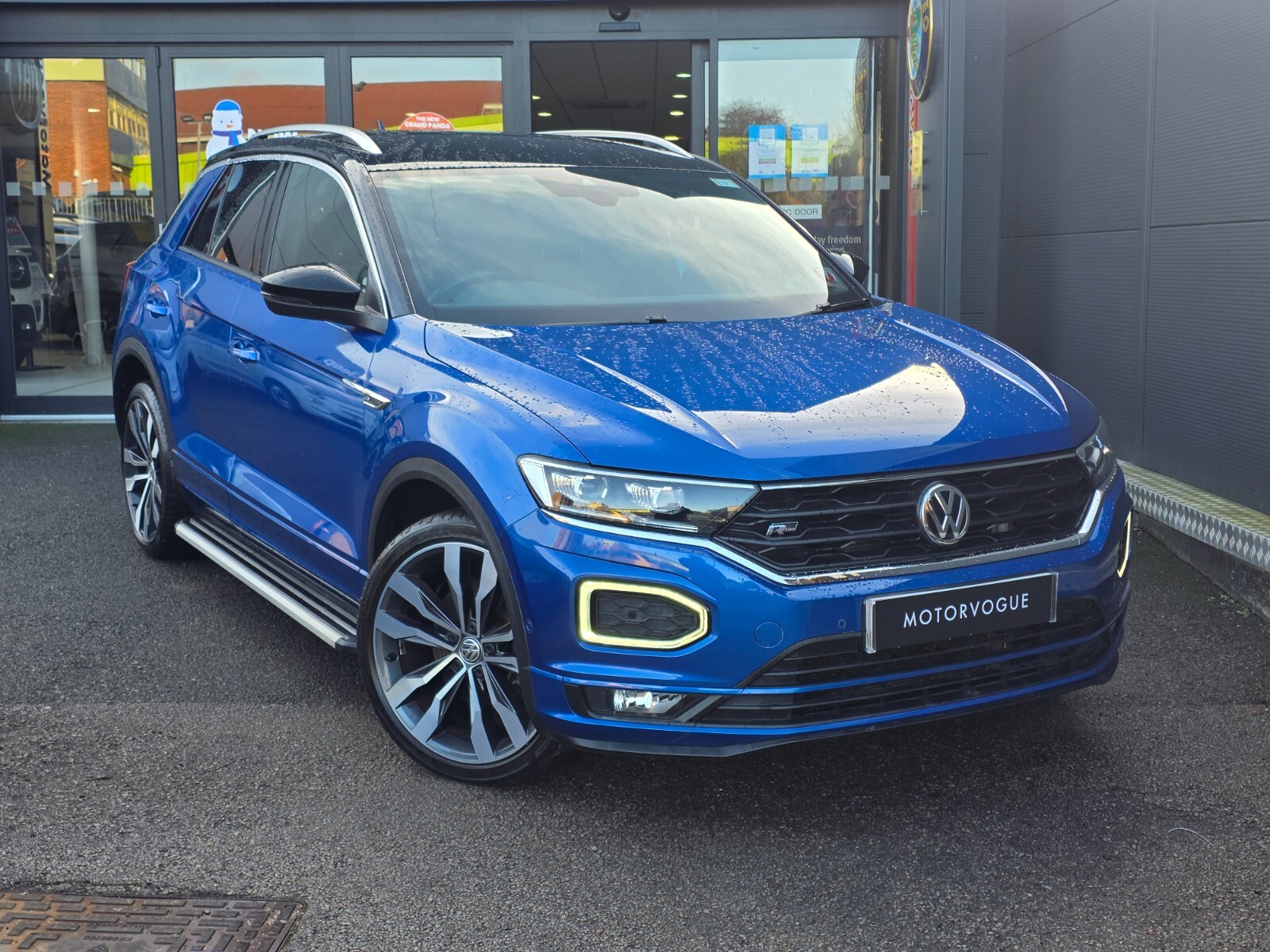 Main listing image - Volkswagen T-Roc