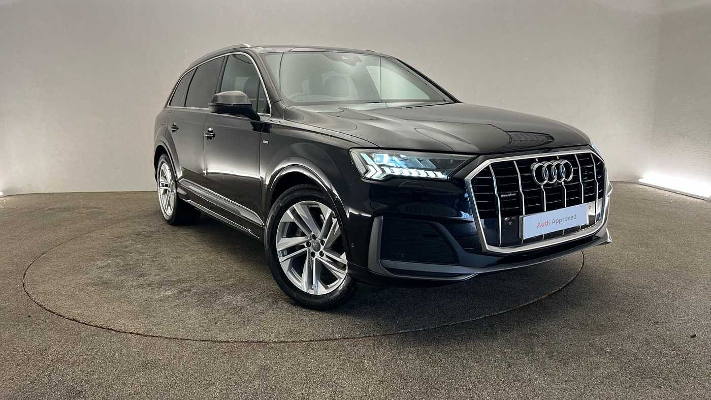 Main listing image - Audi Q7