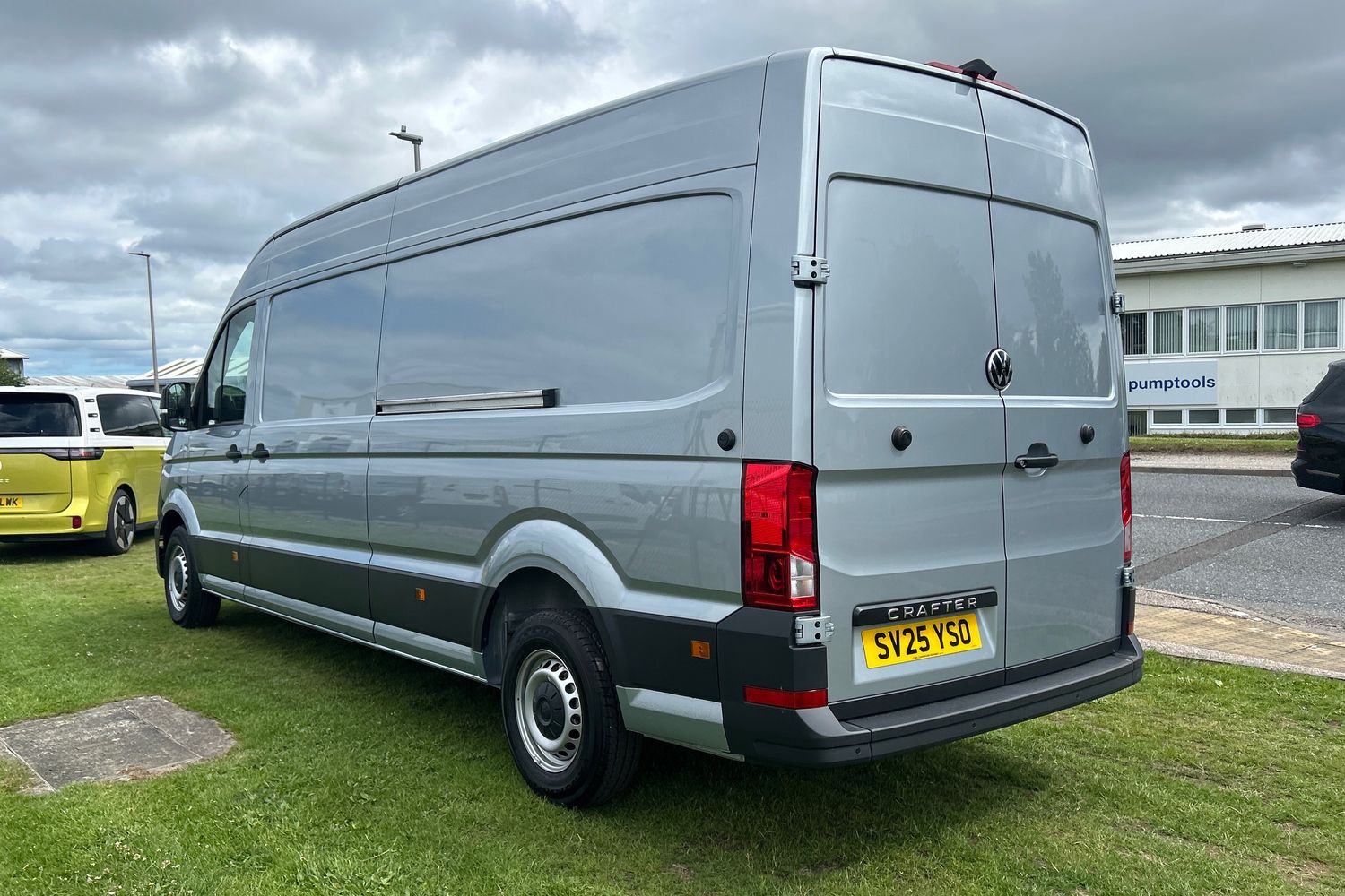 Main listing image - Volkswagen Crafter