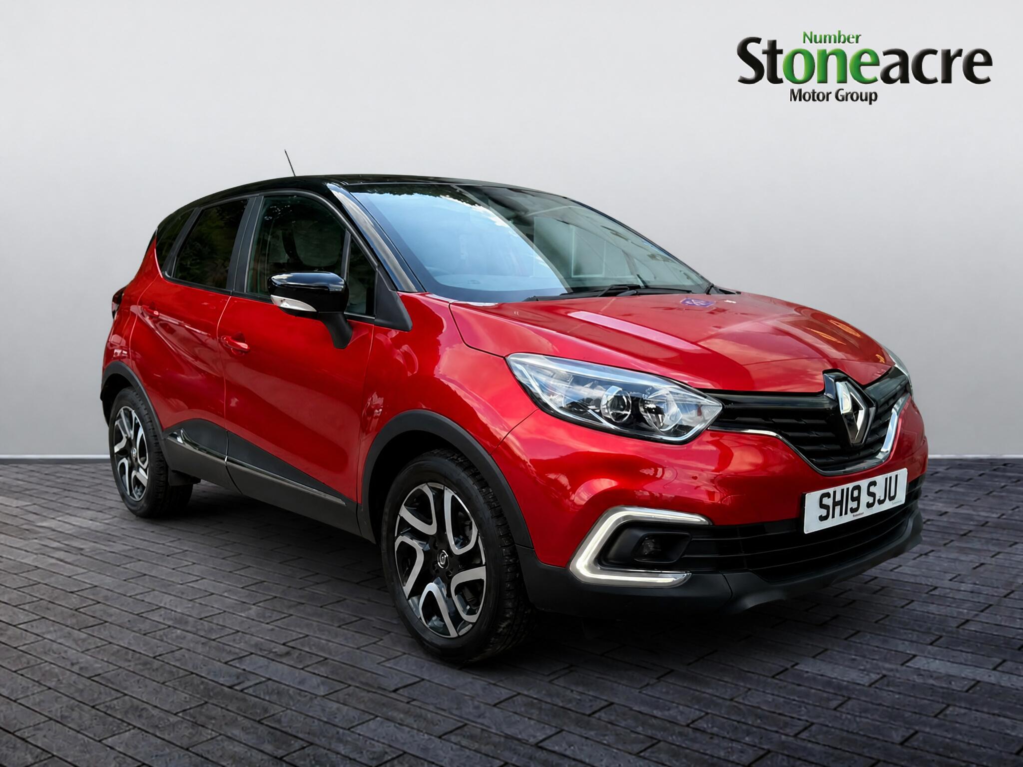 Main listing image - Renault Captur