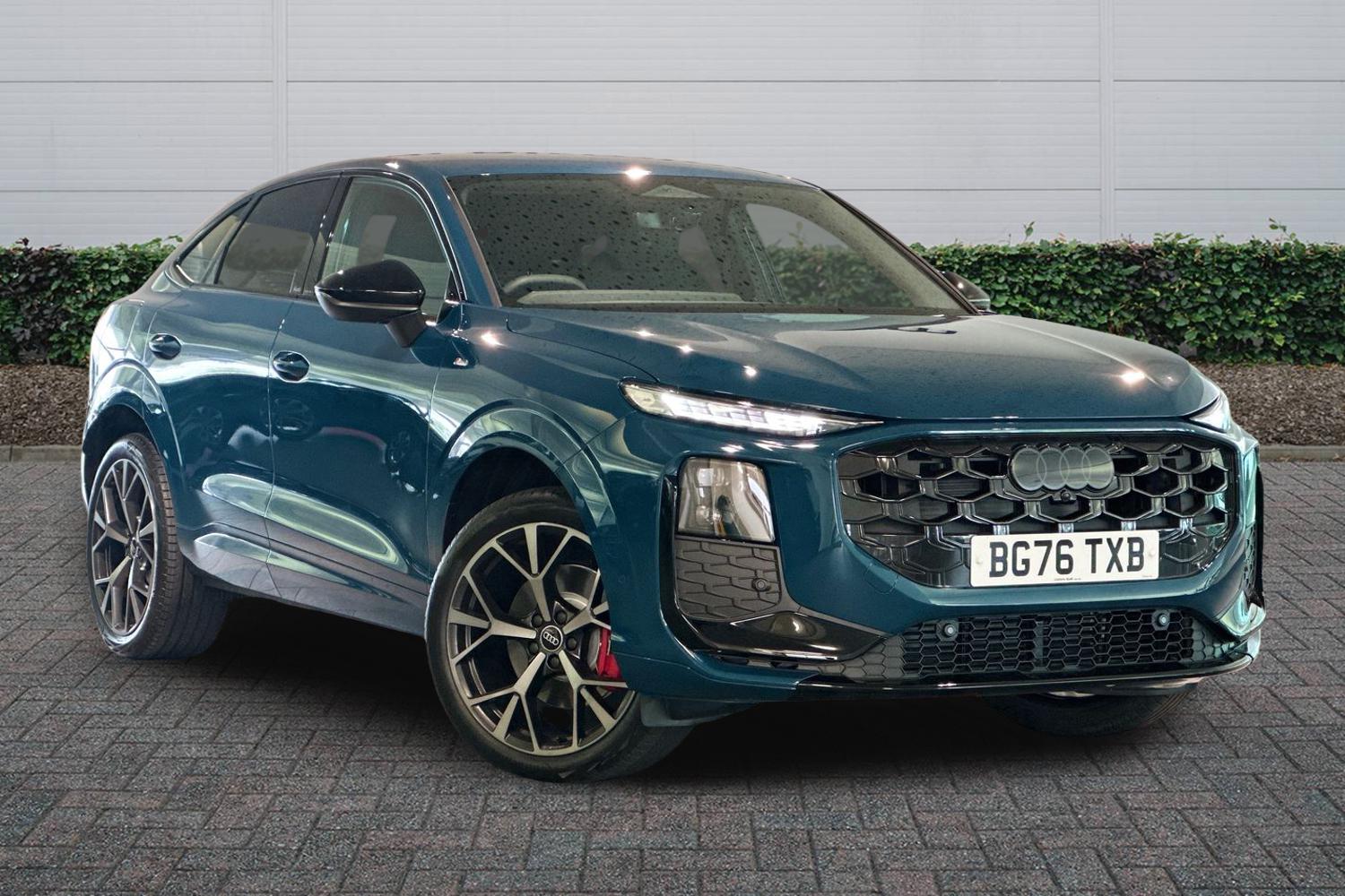 Main listing image - Audi Q3