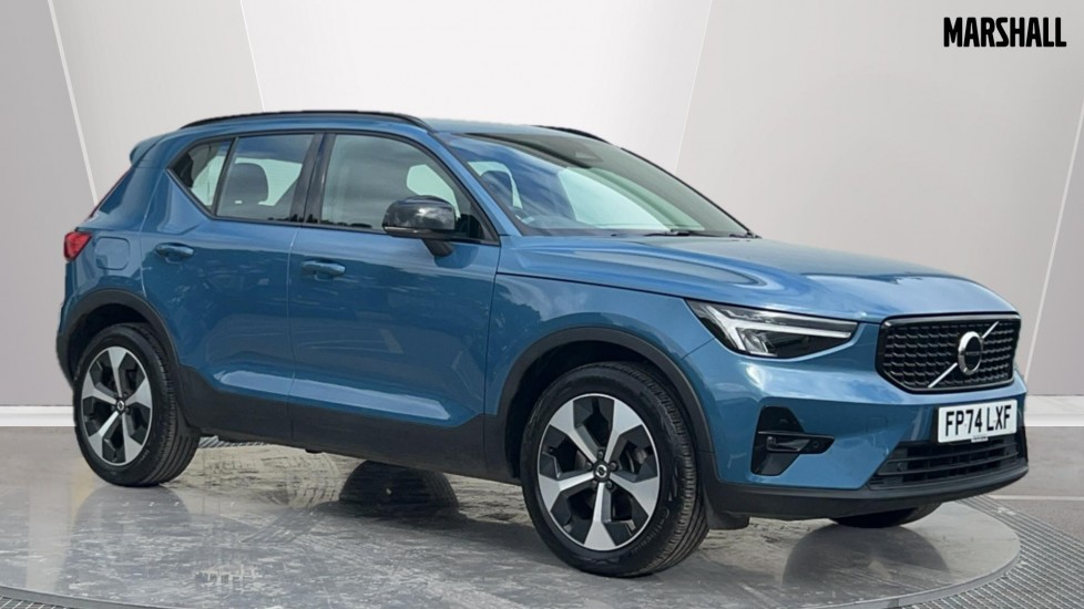 Main listing image - Volvo XC40