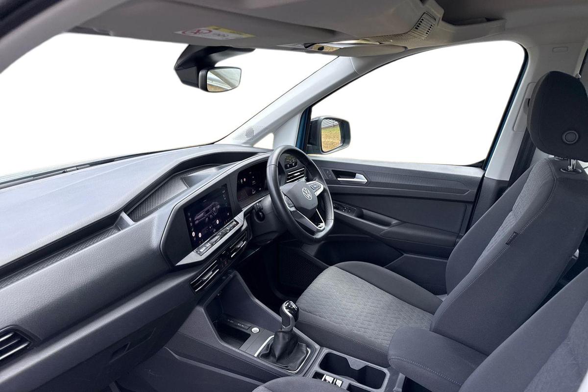 Main listing image - Volkswagen Caddy Maxi
